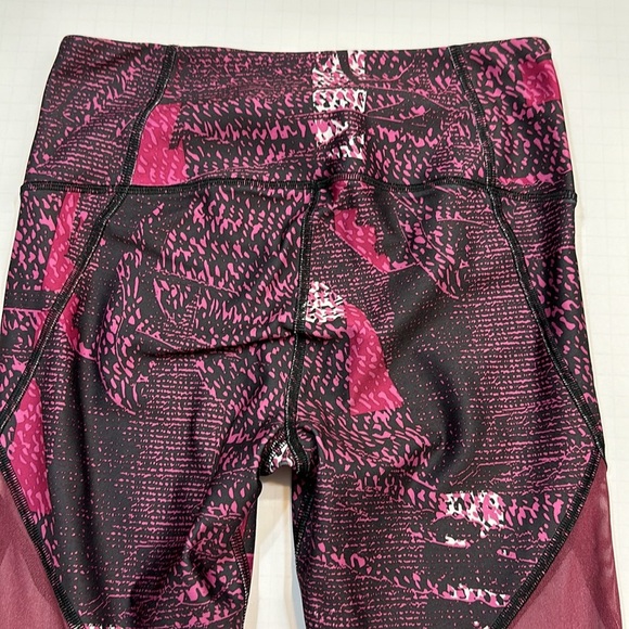 Under Armour compression legging size medium - Picture 6 of 7